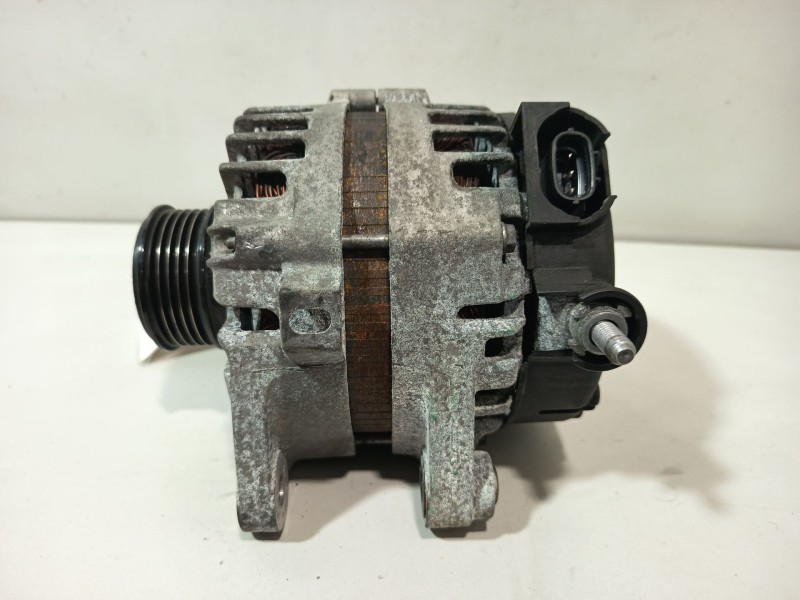 Recambio de alternador para kia cee´d sportswagon (jd) 1.6 crdi 110 referencia OEM IAM 373002A850  