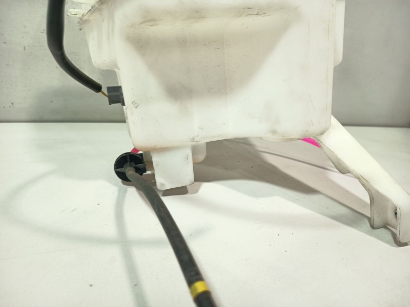 Recambio de deposito limpia para nissan nv200 / evalia autobús e-nv (me0m) referencia OEM IAM 289104FA1B  