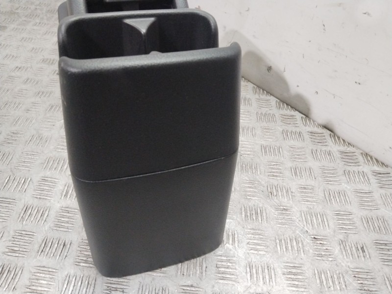 Recambio de apoyabrazos central para nissan nv200 / evalia autobús e-nv (me0m) referencia OEM IAM 969154FA0A  