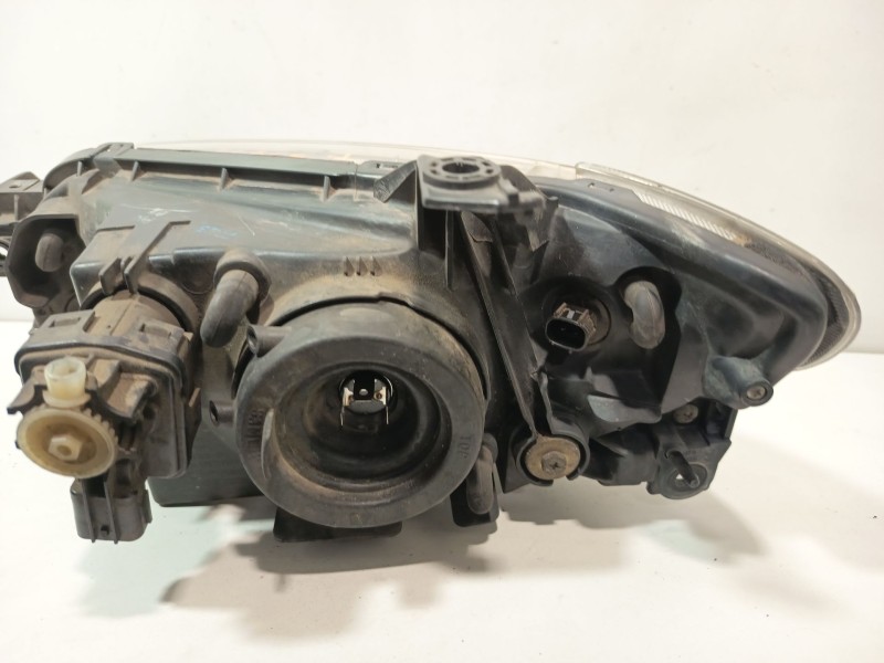 Recambio de faro derecho para mazda 323 f vi hatchback (bj) 2.0 td referencia OEM IAM BJ1V51030B  