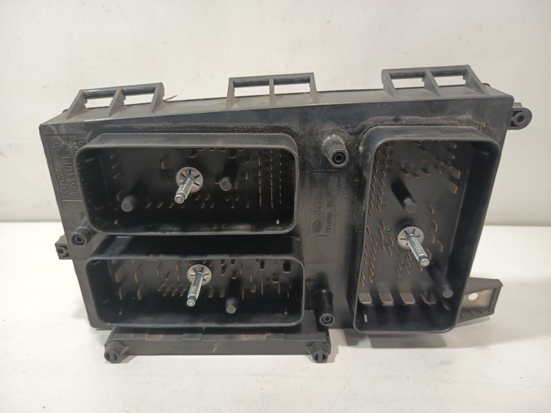 Recambio de caja reles / fusibles para opel astra h (a04) 1.7 cdti (l48) referencia OEM IAM 13208748  
