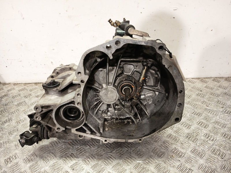 Recambio de caja cambios para nissan primera hatchback (p12) 1.8 referencia OEM IAM 321006J000  