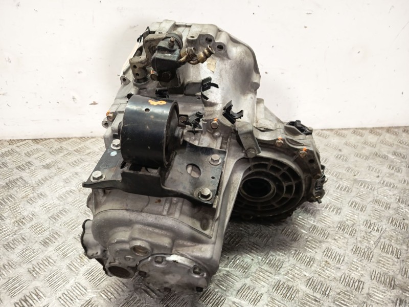 Recambio de caja cambios para nissan primera hatchback (p12) 1.8 referencia OEM IAM 321006J000  