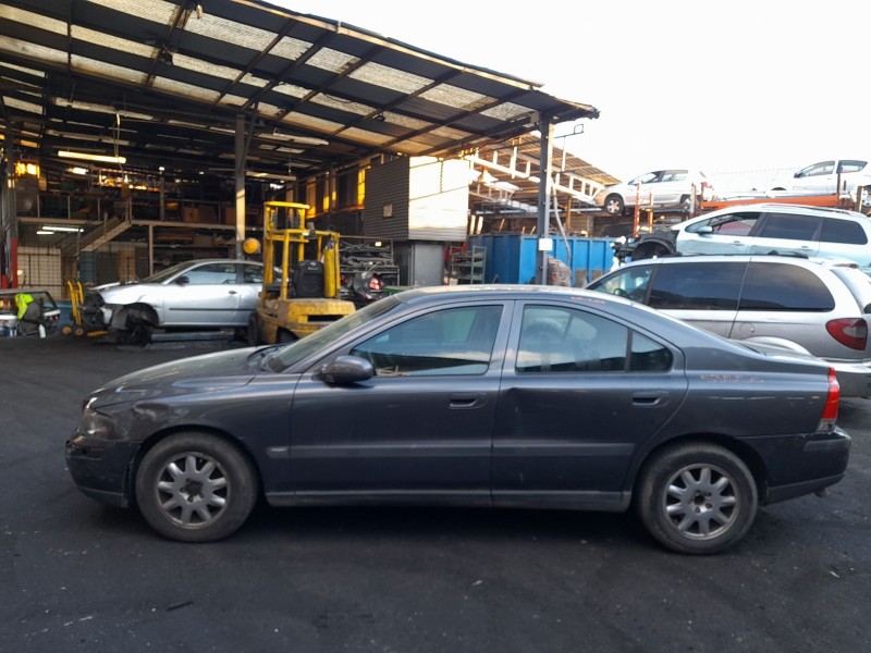 volvo s60 i (384) del año 2002