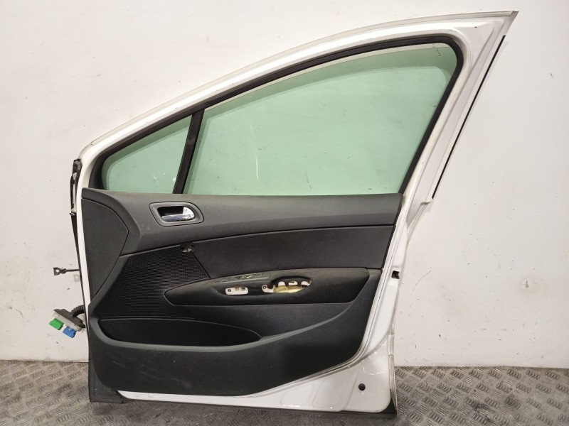 Recambio de puerta delantera derecha para peugeot 308 premium referencia OEM IAM 9004CC  