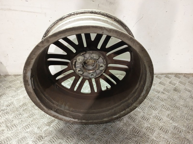 Recambio de juego llantas para kia carens iv 1.6 gdi referencia OEM IAM 52910A4750 7.0JX17 