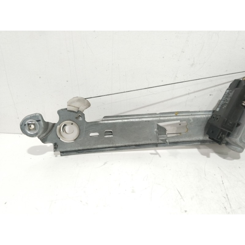ELEVALUNAS DELANTERO DERECHO 440726F COMFORT - imagen 3