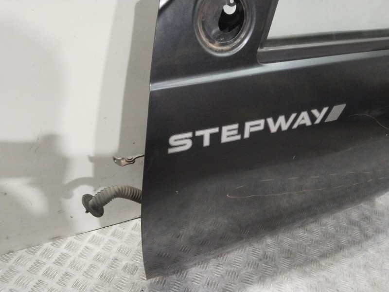 Recambio de puerta delantera izquierda para dacia sandero (bs_) 1.5 dci referencia OEM IAM 801019012R  