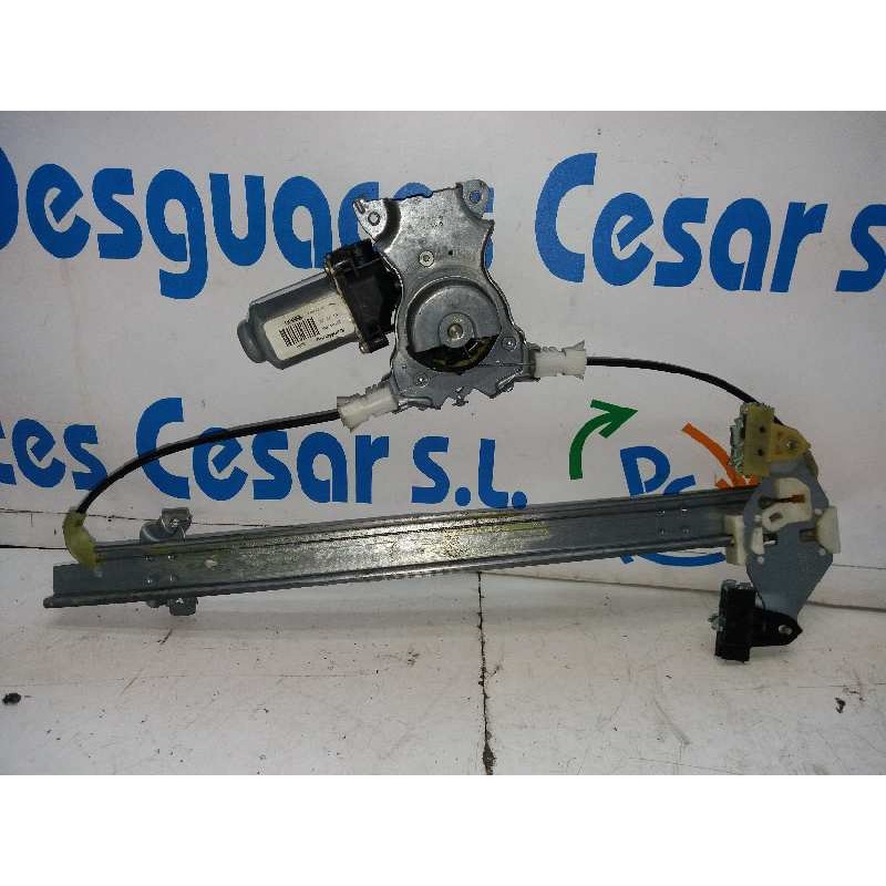 ELEVALUNAS TRASERO DERECHO 82700AV610 ELECTRICO 2 PINES - imagen 2