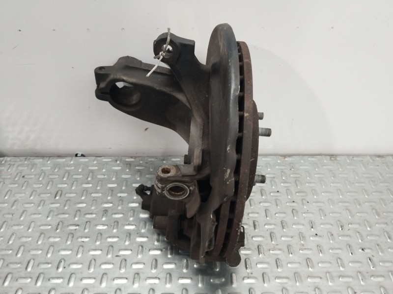 Recambio de mangueta delantera derecha para ford kuga i 2.0 tdci referencia OEM IAM 1674670  