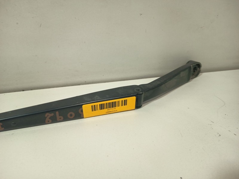 Recambio de brazo limpia delantero derecho para nissan nv200 / evalia autobús e-nv (me0m) referencia OEM IAM 28886JX31A  