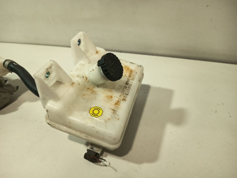 Recambio de bomba freno para nissan nv200 / evalia autobús e-nv (me0m) referencia OEM IAM 460074FA0A  