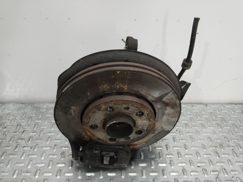 Recambio de mangueta delantera derecha para volkswagen polo iv (9n_, 9a_) 1.4 16v referencia OEM IAM 6Q0407256AC  