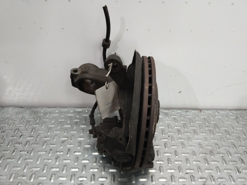 Recambio de mangueta delantera derecha para volkswagen polo iv (9n_, 9a_) 1.4 16v referencia OEM IAM 6Q0407256AC  