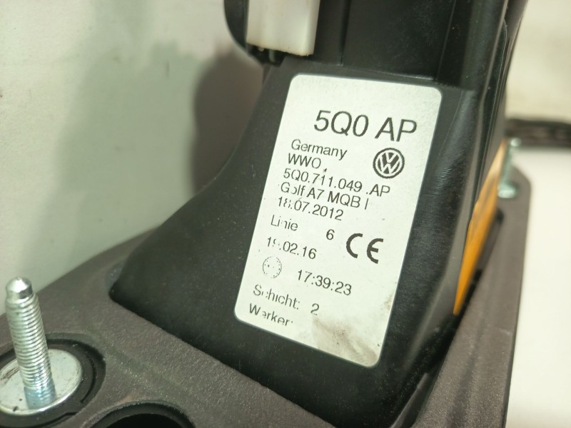 Recambio de palanca cambio para volkswagen polo v (6r1, 6c1) 1.6 tdi referencia OEM IAM 5Q0711049AP  
