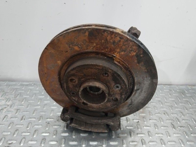 Recambio de mangueta delantera derecha para renault twingo ii (cn0_) 1.5 dci (cn0e) referencia OEM IAM 8200663593  