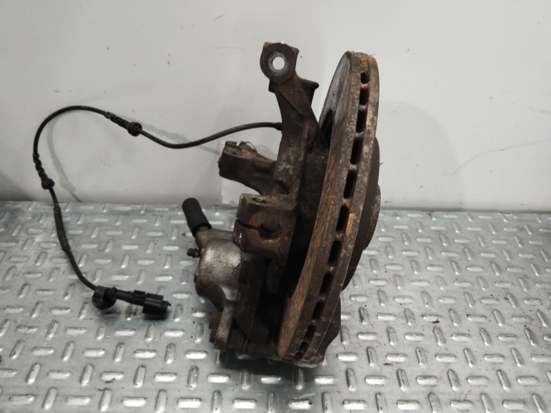 Recambio de mangueta delantera derecha para renault twingo ii (cn0_) 1.5 dci (cn0e) referencia OEM IAM 8200663593  