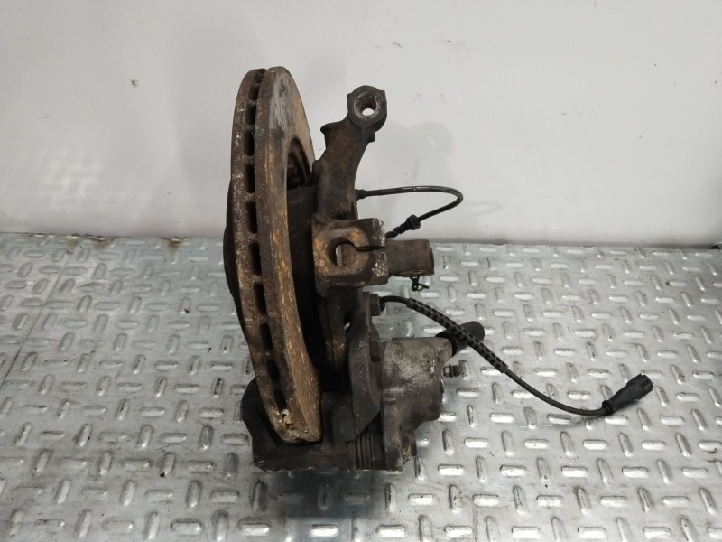 Recambio de mangueta delantera izquierda para renault twingo ii (cn0_) 1.5 dci (cn0e) referencia OEM IAM 8200663590  