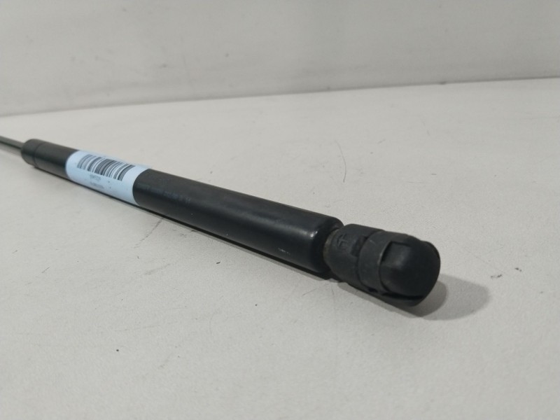 Recambio de amortiguadores capo para audi a3 (8l1) 1.9 tdi referencia OEM IAM 8L0823359  DERECHO