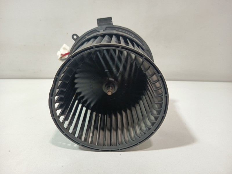 Recambio de ventilador calefaccion para nissan nv200 / evalia autobús e-nv (me0m) referencia OEM IAM 272264FA0A  