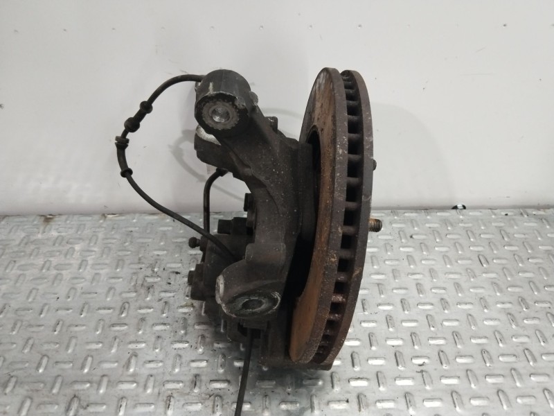 Recambio de mangueta delantera derecha para chrysler voyager iv (rg, rs) 2.8 crd referencia OEM IAM 04694952AB  