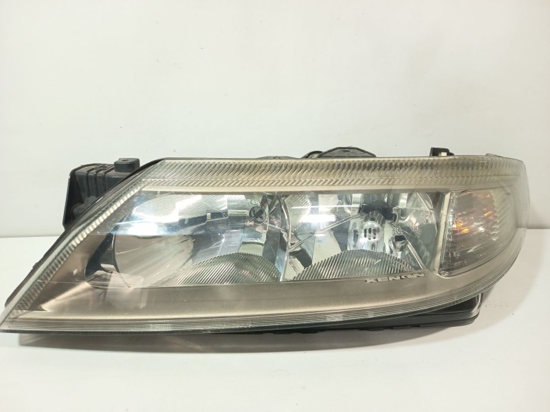 Recambio de faro izquierdo para renault laguna (b56) 2.0+ 16v rt referencia OEM IAM 8200163323  