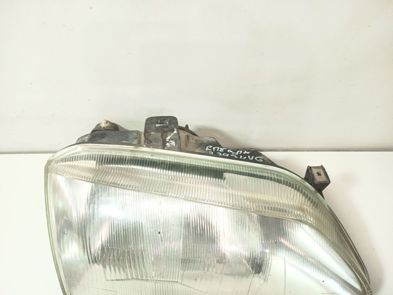 Recambio de faro derecho para renault megane i scenic (ja0) 1.6 16v kaleido referencia OEM IAM 7701040683  