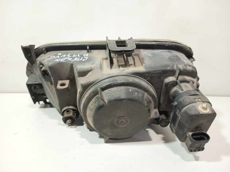 Recambio de faro derecho para renault megane i scenic (ja0) 1.6 16v kaleido referencia OEM IAM 7701040683  
