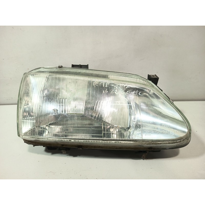 Recambio de faro derecho para renault megane i berlina hatchback (ba0) 1.9 dti alize referencia OEM IAM 7701040683  
