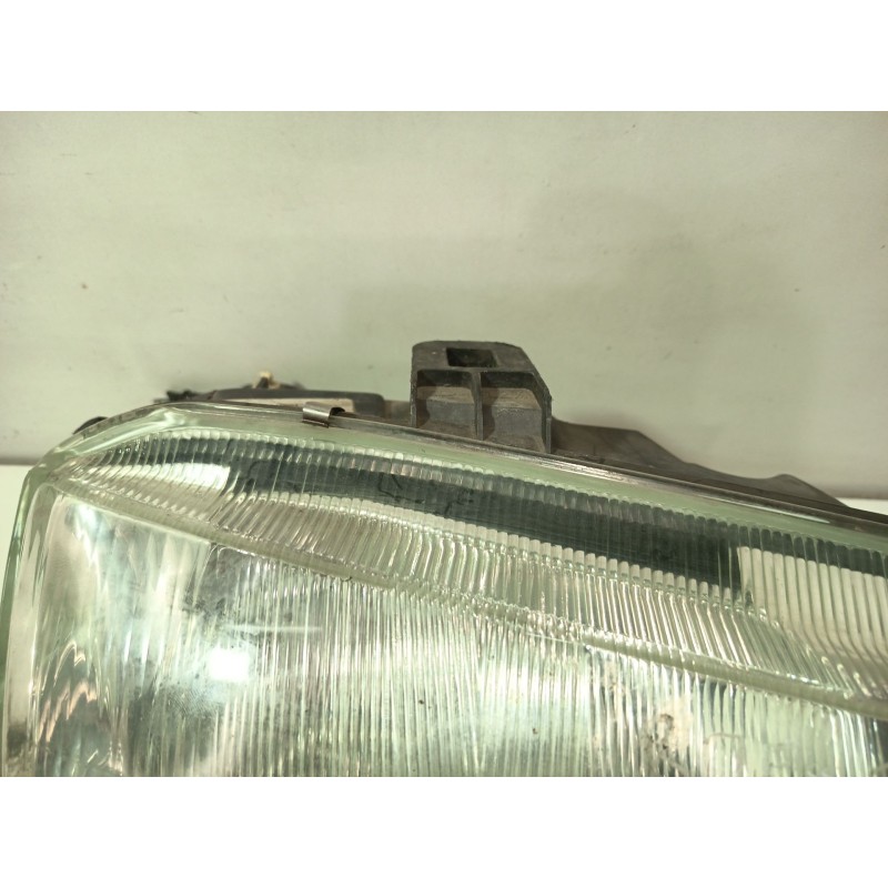 Recambio de faro derecho para renault megane i berlina hatchback (ba0) 1.9 dti alize referencia OEM IAM 7701040683  