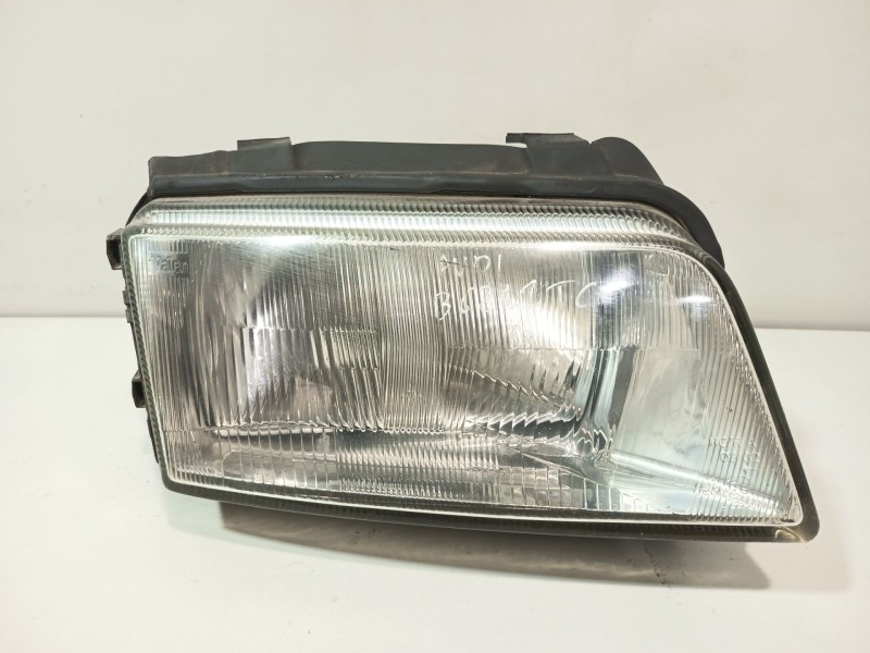 Recambio de faro derecho para audi a4 berlina (b5) 1.8 t referencia OEM IAM 8D0941030  
