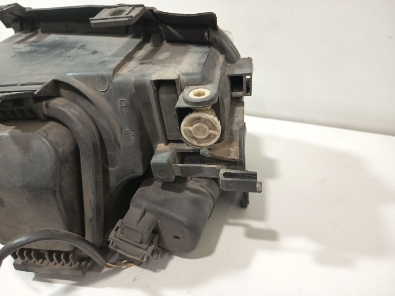 Recambio de faro derecho para audi a4 berlina (b5) 1.8 t referencia OEM IAM 8D0941030  