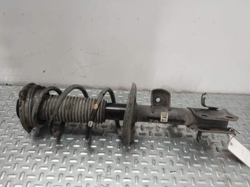Recambio de amortiguador delantero izquierdo para nissan juke (f15) 1.5 dci referencia OEM IAM E43031KC2A  