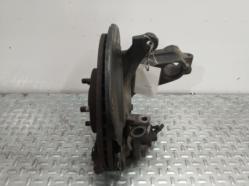 Recambio de mangueta delantera izquierda para ford kuga i 2.0 tdci referencia OEM IAM 1674671  