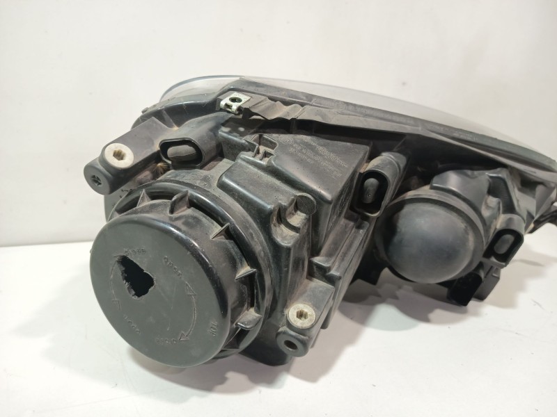 Recambio de faro izquierdo para volkswagen golf v (1k1) 1.4 tsi referencia OEM IAM 1K6941029P  