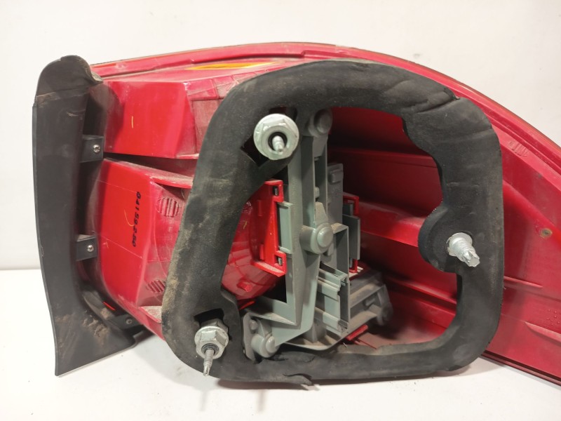 Recambio de piloto trasero izquierdo para volkswagen golf v (1k1) 1.4 tsi referencia OEM IAM 1K9945095C  