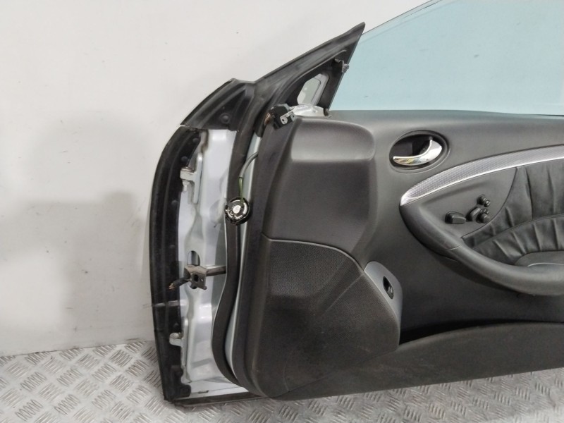 Recambio de puerta delantera derecha para mercedes-benz clk (c209) clk 320 (209.365) referencia OEM IAM 209720020528  