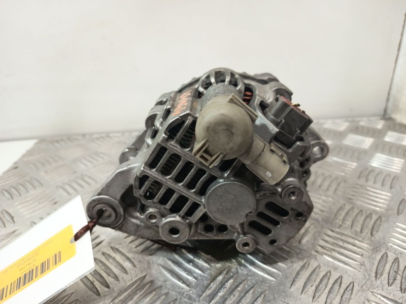 Recambio de alternador para mazda 323 f vi hatchback (bj) 2.0 td referencia OEM IAM A2TB1298  
