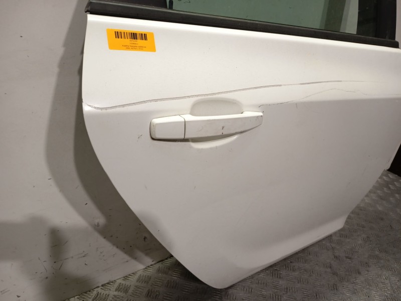 Recambio de puerta trasera derecha para opel astra j (p10) 1.4 (68) referencia OEM IAM 13285611  