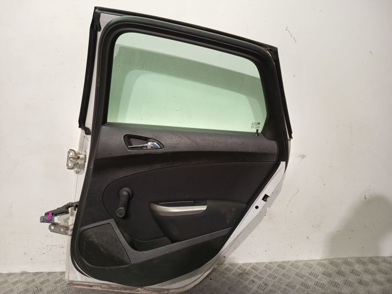Recambio de puerta trasera derecha para opel astra j (p10) 1.4 (68) referencia OEM IAM 13285611  