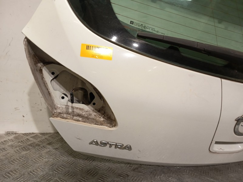 Recambio de porton trasero para opel astra j (p10) 1.4 (68) referencia OEM IAM 13372624  