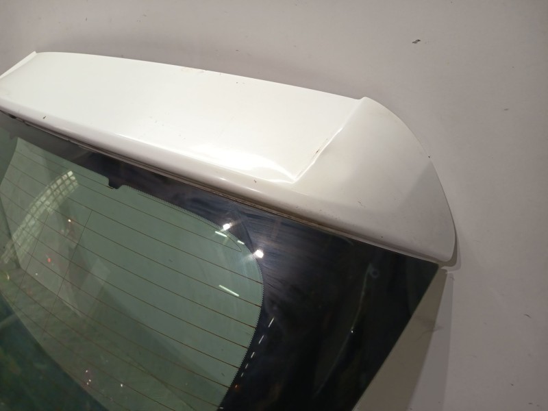 Recambio de porton trasero para opel astra j (p10) 1.4 (68) referencia OEM IAM 13372624  