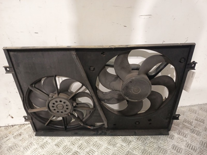 Recambio de electroventilador para volkswagen polo (9n1) gt referencia OEM IAM 6Q0121207F  