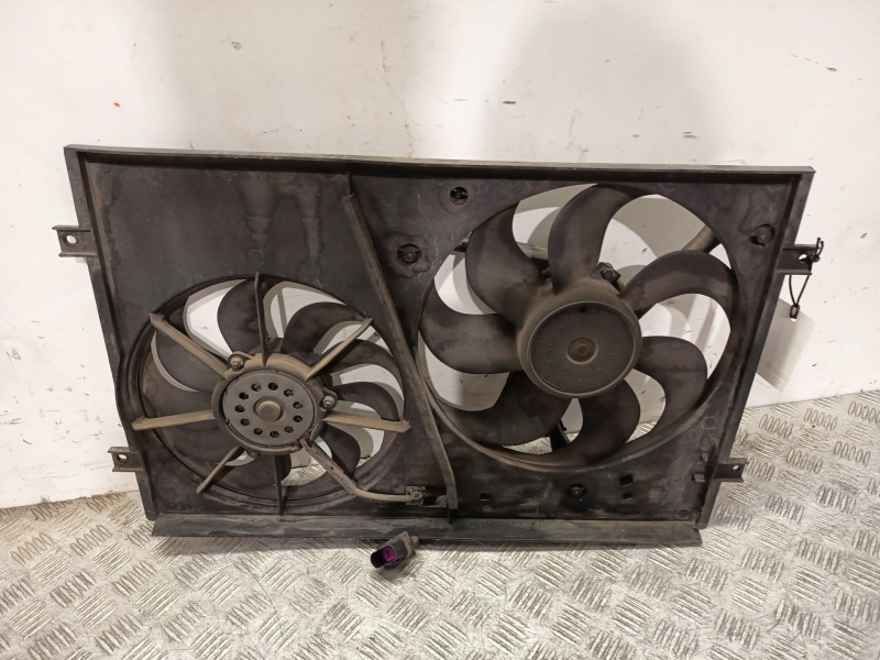 Recambio de electroventilador para volkswagen polo iv (9n_, 9a_) 1.4 16v referencia OEM IAM 6Q0121207F  