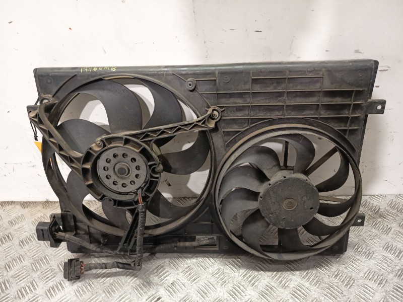 Recambio de electroventilador para volkswagen polo iv (9n_, 9a_) 1.4 16v referencia OEM IAM 6Q0121207F  
