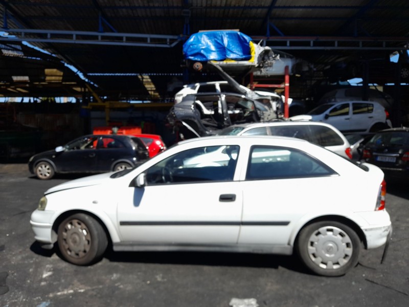 opel astra g hatchback (t98) del año 2001