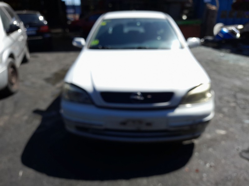 opel astra g hatchback (t98) del año 2001
