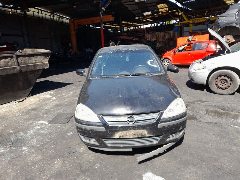opel corsa c (x01) del año 2004