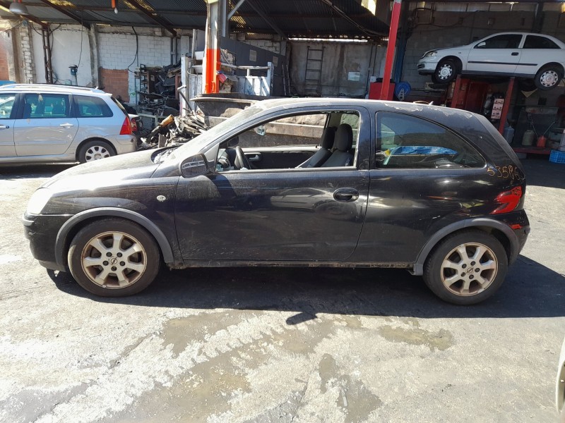 opel corsa c (x01) del año 2004