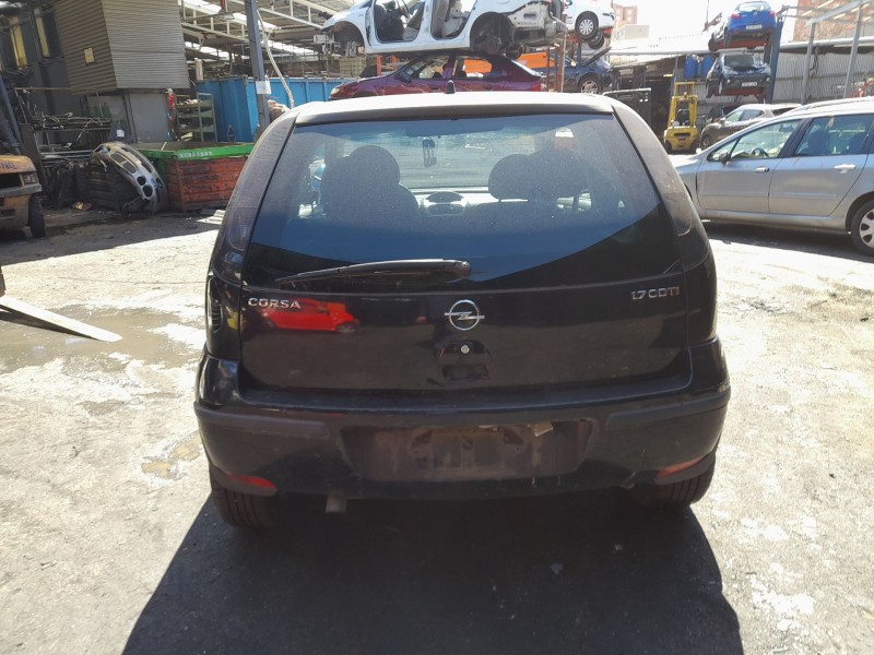 opel corsa c (x01) del año 2004